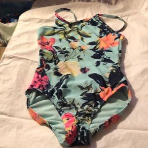 Gap gils size 8 one pieces swim suit